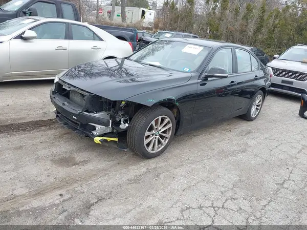 WBA8E5G59JNV03143 2018 BMW 3ER - Image 2