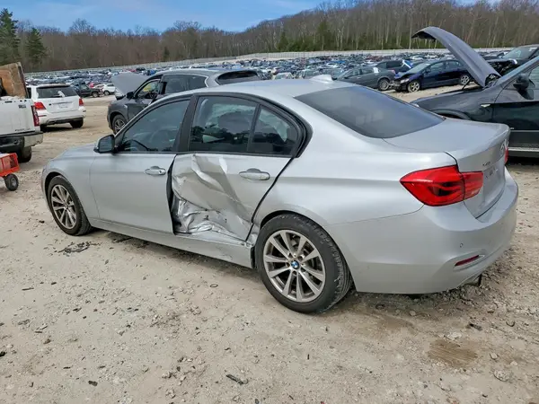 WBA8E5G5XHNU42041 2017 BMW 3ER - Image 2
