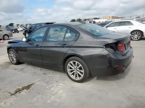 WBA8E5G5XJNU46001 2018 BMW 3ER - Image 2