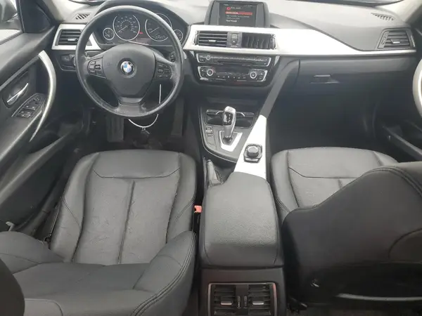 WBA8E5G5XJNU46886 2018 BMW 3ER - Image 8