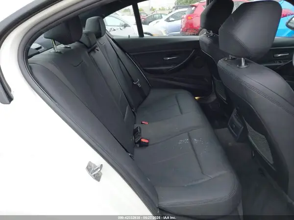 WBA8E5G5XJNU47665 2018 BMW 3ER - Image 8