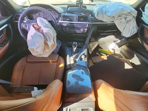 WBA8E9C52GK647043 2016 BMW 3ER - Image 8