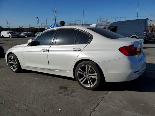 WBA8E9C54GK646010 2016 BMW 3ER - Image 2