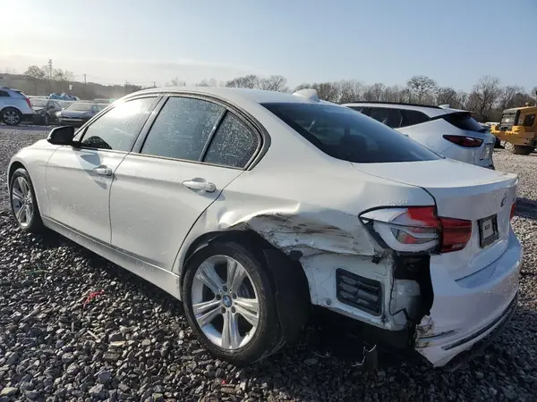 WBA8E9C55GK603411 2016 BMW 3ER - Image 2