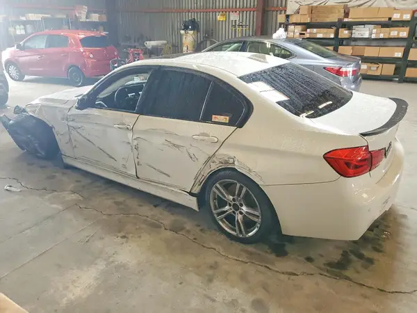 WBA8E9C58GK645989 2016 BMW 3ER - Image 2