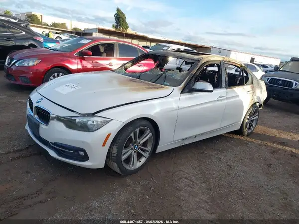 WBA8E9C5XGK604215 2016 BMW 3ER - Image 2