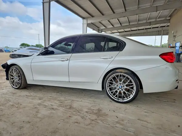 WBA8E9C5XGK648828 2016 BMW 3ER - Image 2