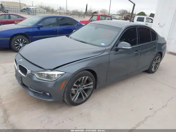WBA8E9G50GNU27697 2016 BMW 3ER - Image 2