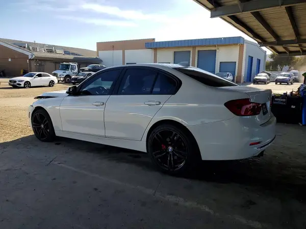 WBA8E9G51GNT43033 2016 BMW 3ER - Image 2