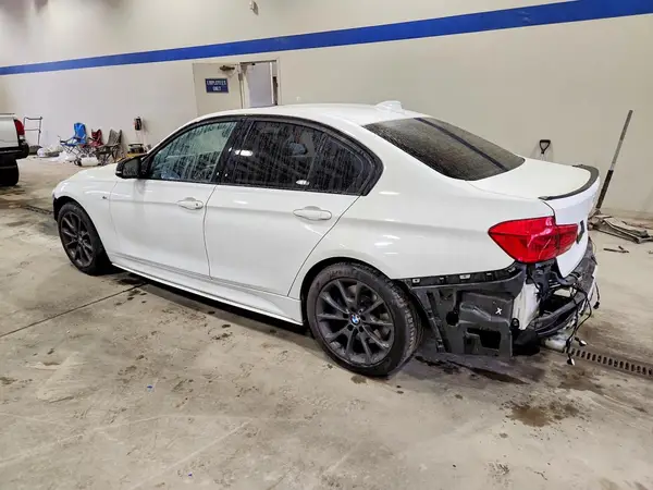 WBA8E9G51GNU28020 2016 BMW 3ER - Image 2
