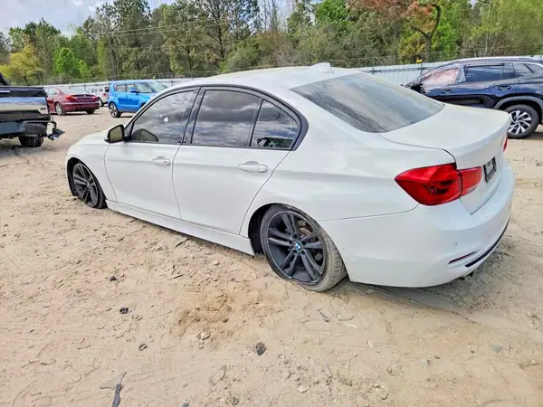 WBA8E9G52GNT42814 2016 BMW 3ER - Image 2