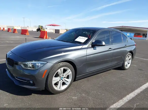 WBA8E9G52GNT45213 2016 BMW 3ER - Image 2