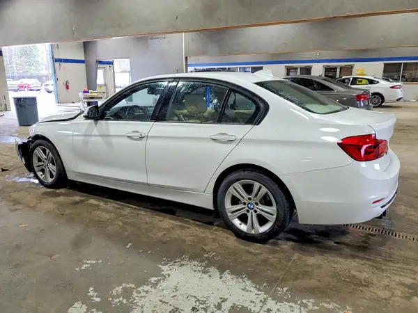 WBA8E9G52GNT82584 2016 BMW 3ER - Image 2