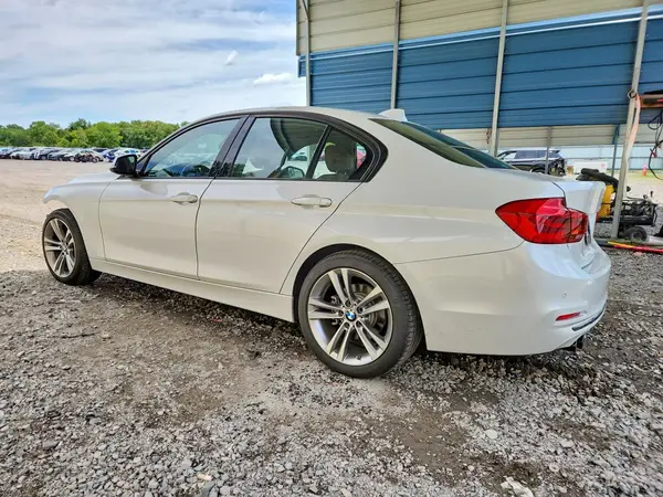 WBA8E9G52GNT82679 2016 BMW 3ER - Image 2