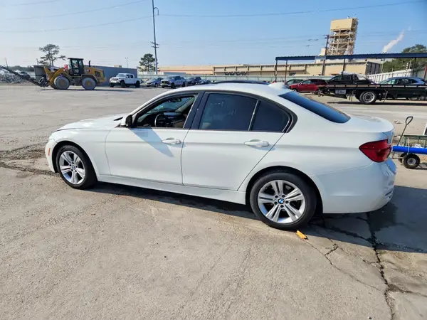 WBA8E9G52GNT87641 2016 BMW 3ER - Image 2