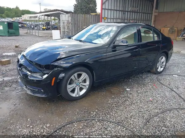 WBA8E9G54GNT84904 2016 BMW 3ER - Image 2