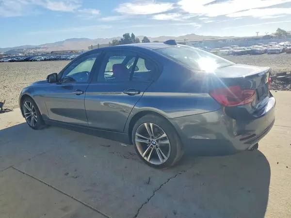 WBA8E9G54GNU28111 2016 BMW 3ER - Image 2