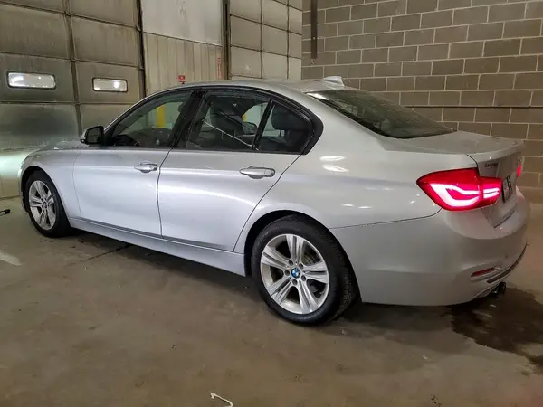 WBA8E9G55GNT83860 2016 BMW 3ER - Image 2