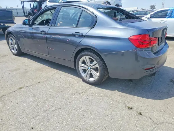 WBA8E9G56GNT42718 2016 BMW 3ER - Image 2