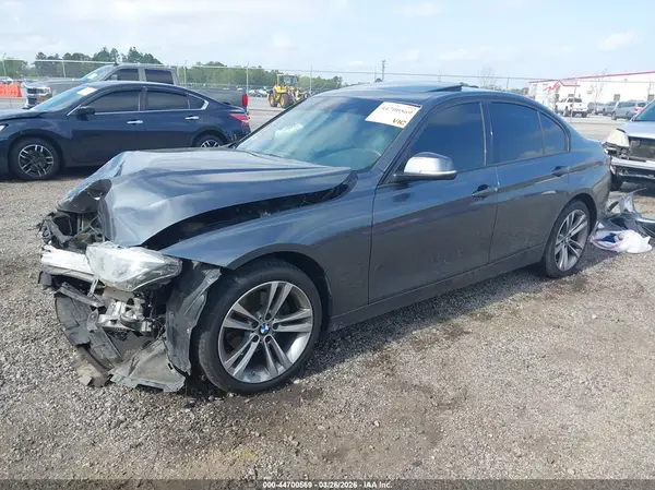 WBA8E9G56GNT82006 2016 BMW 3ER - Image 2