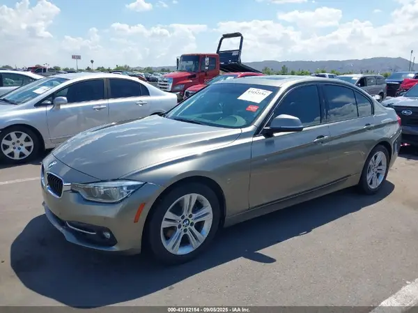 WBA8E9G57GNT42582 2016 BMW 3ER - Image 2