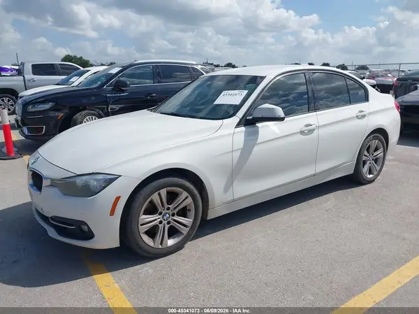 WBA8E9G57GNT43120 2016 BMW 3ER - Image 2