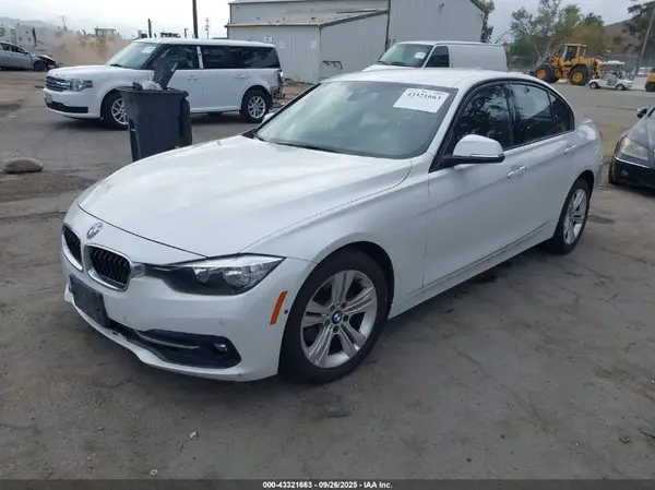 WBA8E9G57GNT85724 2016 BMW 3ER - Image 2
