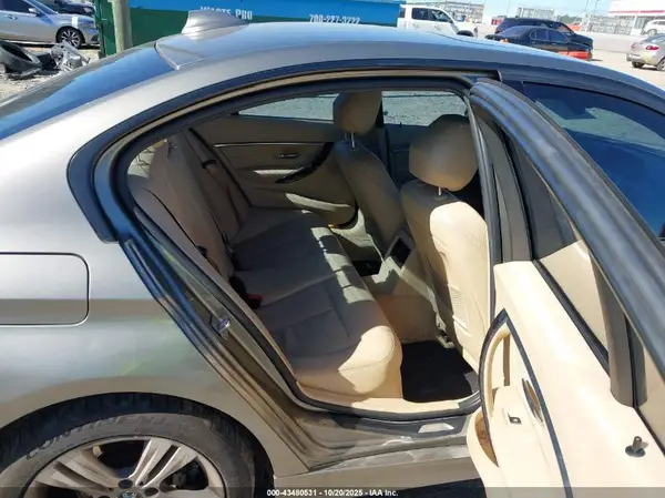WBA8E9G57GNT86159 2016 BMW 3ER - Image 8