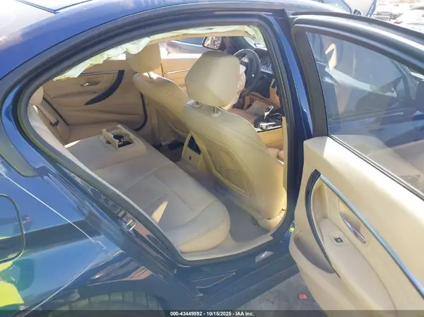 WBA8E9G57GNU29835 2016 BMW 3ER - Image 8