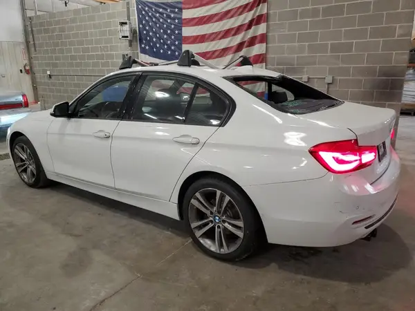 WBA8E9G58GNT46589 2016 BMW 3ER - Image 2