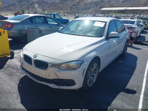 WBA8E9G58GNT83240 2016 BMW 3ER - Image 2