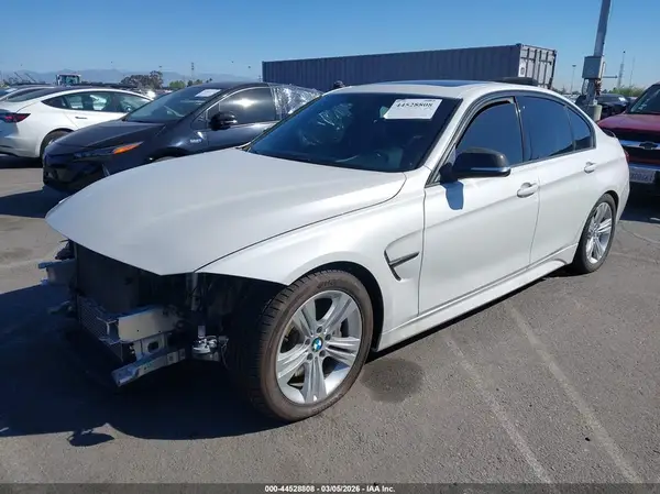 WBA8E9G58GNU29584 2016 BMW 3ER - Image 2