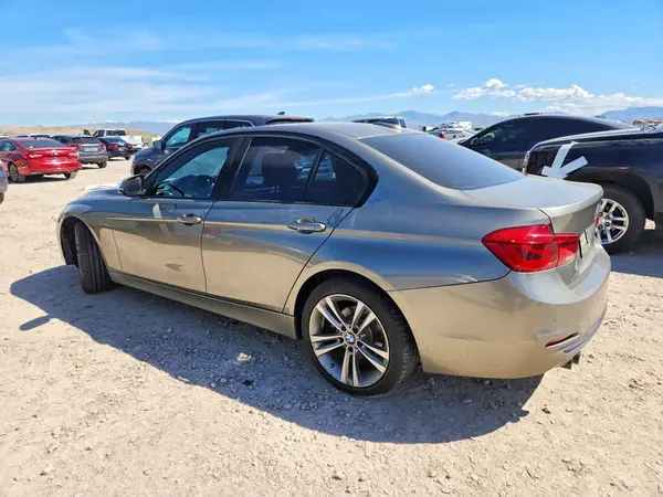 WBA8E9G59GNT45256 2016 BMW 3ER - Image 2