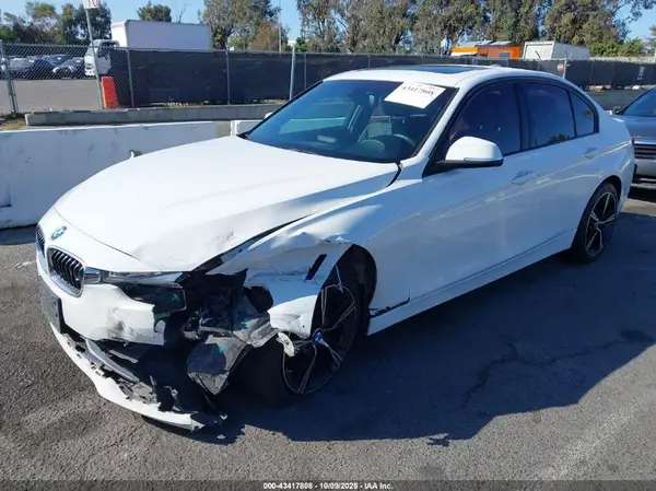 WBA8E9G59GNU30100 2016 BMW 3ER - Image 2