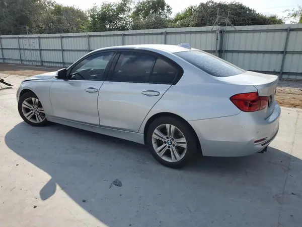 WBA8E9G5XGNT45668 2016 BMW 3ER - Image 2