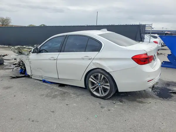 WBA8E9G5XGNT45962 2016 BMW 3ER - Image 2