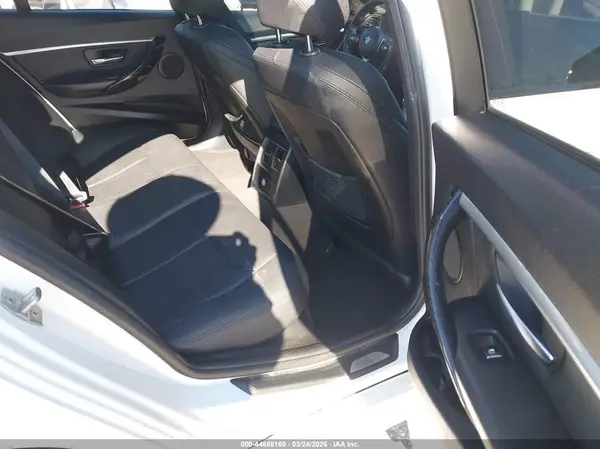 WBA8E9G5XGNU29103 2016 BMW 3ER - Image 8