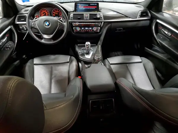 WBA8F1C51JAE92984 2018 BMW 3ER - Image 8