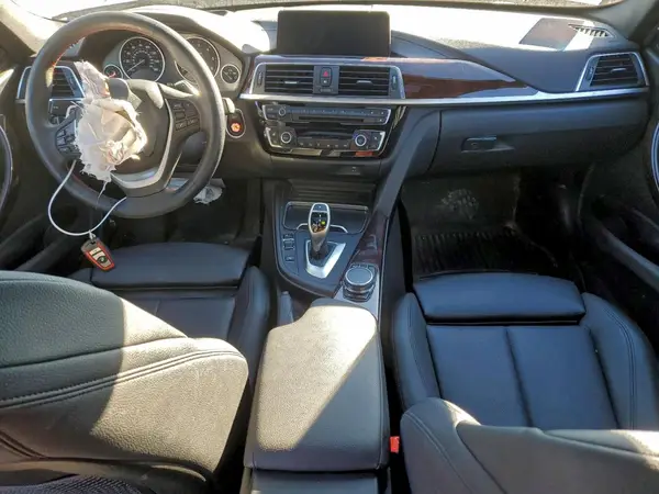 WBA8F1C52JAE93318 2018 BMW 3ER - Image 8