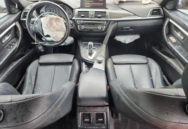 WBA8F1C52JAE97398 2018 BMW 3ER - Image 8