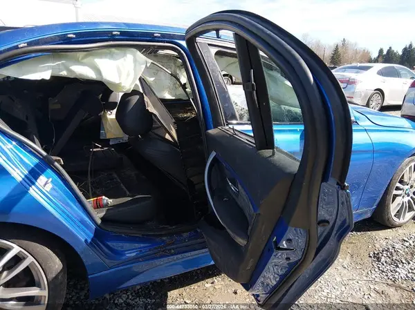 WBA8F1C53JK898210 2018 BMW 3ER - Image 8