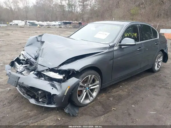 WBA8F1C54JAE93207 2018 BMW 3ER - Image 2