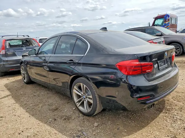 WBA8F1C55JAE97525 2018 BMW 3ER - Image 2