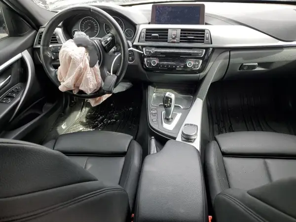 WBA8F1C55JAE97542 2018 BMW 3ER - Image 8