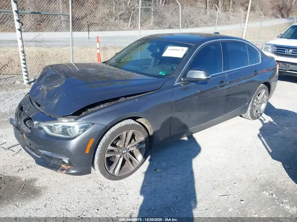 WBA8F1C59JAE97527 2018 BMW 3ER - Image 2