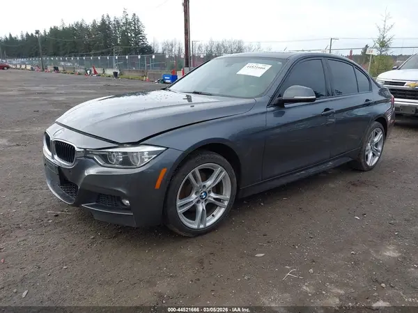 WBA8F1C5XJAE97505 2018 BMW 3ER - Image 2