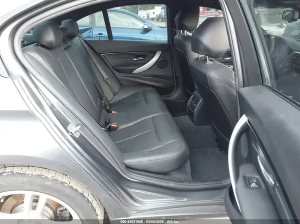 WBA8F1C5XJAE97505 2018 BMW 3ER - Image 8