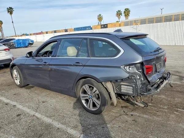 WBA8G5C50GK442906 2016 BMW 3ER - Image 2