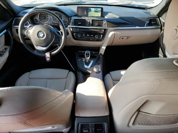 WBA8J1C31HA018411 2017 BMW 3ER - Image 8