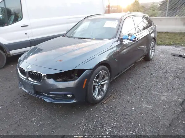 WBA8J1C32HA018823 2017 BMW 3ER - Image 2